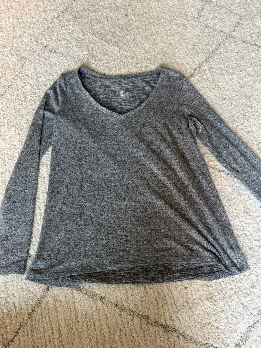 American Eagle Extra Soft Grey V-Neck Long Sleeve Women's Top Size Small